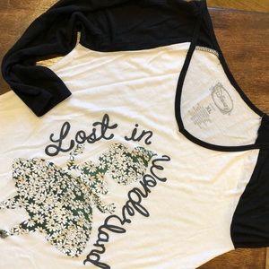 Disney Alice in Wonderland “Lost in Wonderland” Black & White Baseball Tee XL